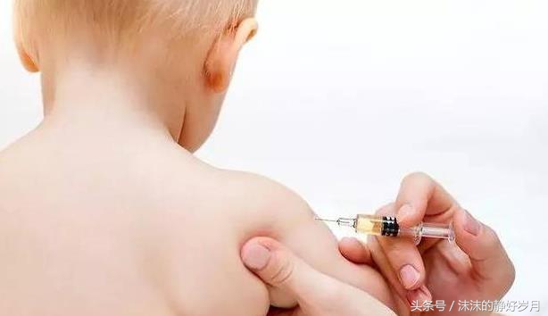 4月龄宝宝打完疫苗发烧38.6,第一次打疫苗后感冒了