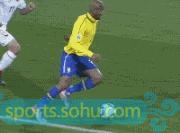 足坛中那些令人啼笑皆非的假摔，你不笑算我输