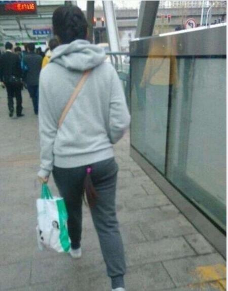 父母与小学生的约定：没考过95分，不发放压岁钱