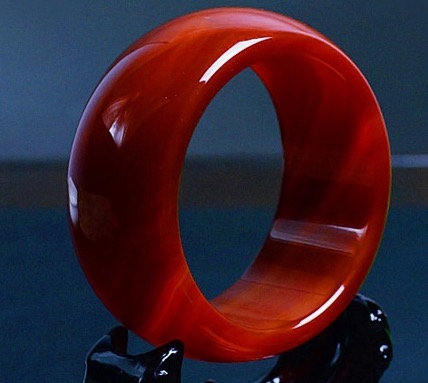 人工玛瑙和真玛瑙的价格差别,假玛瑙和真玛瑙的鉴别方法