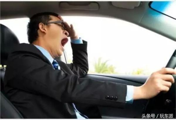 汽车吹暖风后感觉头晕,汽车开暖风头疼怎么回事