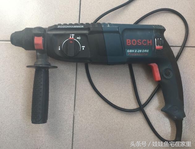 高仿博世轻型电锤全部拆解视频,正品博世电锤28d与高仿区别图片