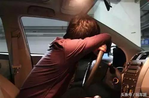 汽车吹暖风后感觉头晕,汽车开暖风头疼怎么回事