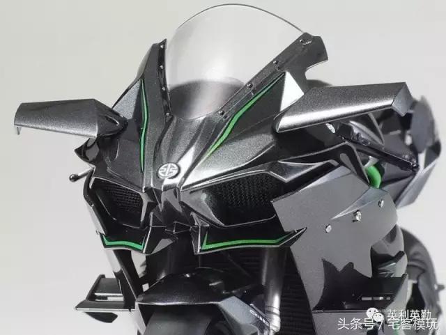 川崎kawasaki摩托车拼装,田宫川崎h2模型拼装过程