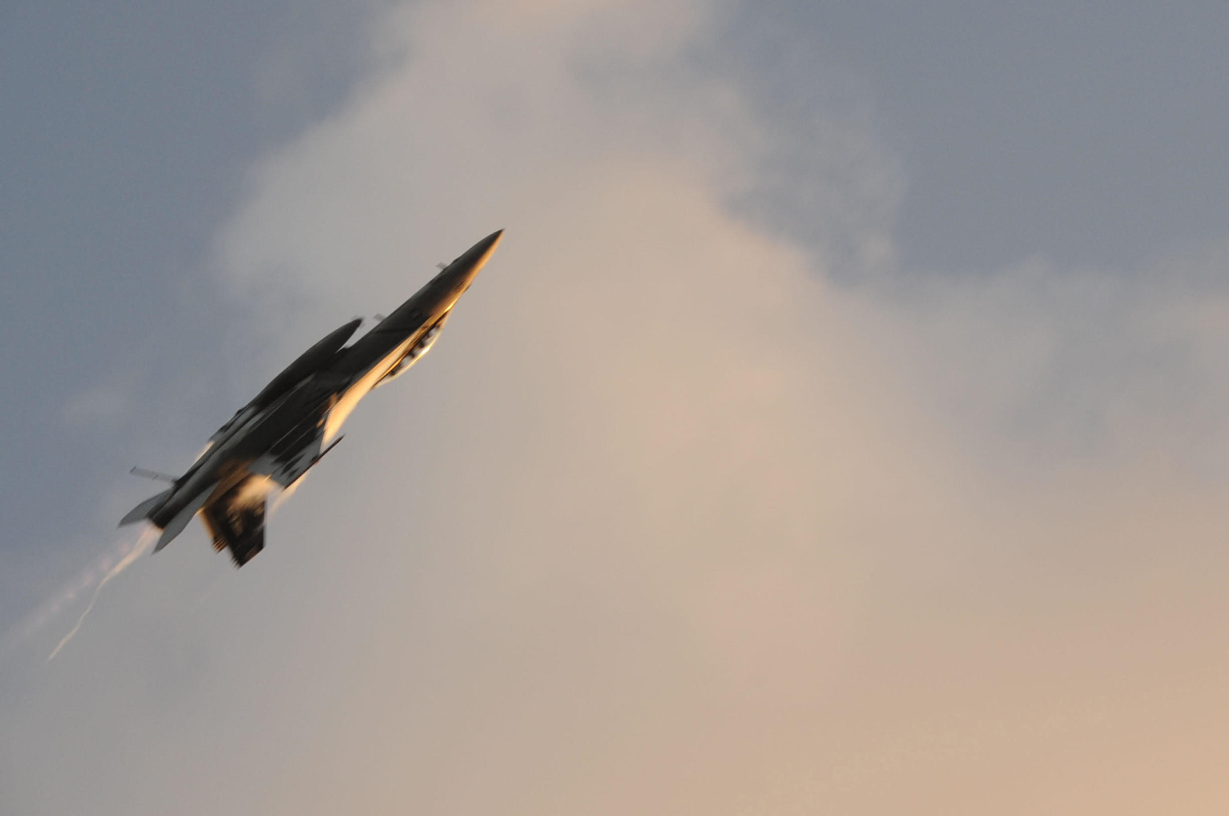 航母舰载机的作用,航母舰载机主要作用有哪些