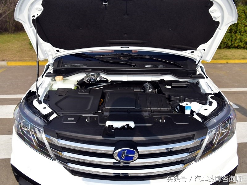 昌河M70正式上线，6万元即可拿下，就是不安全