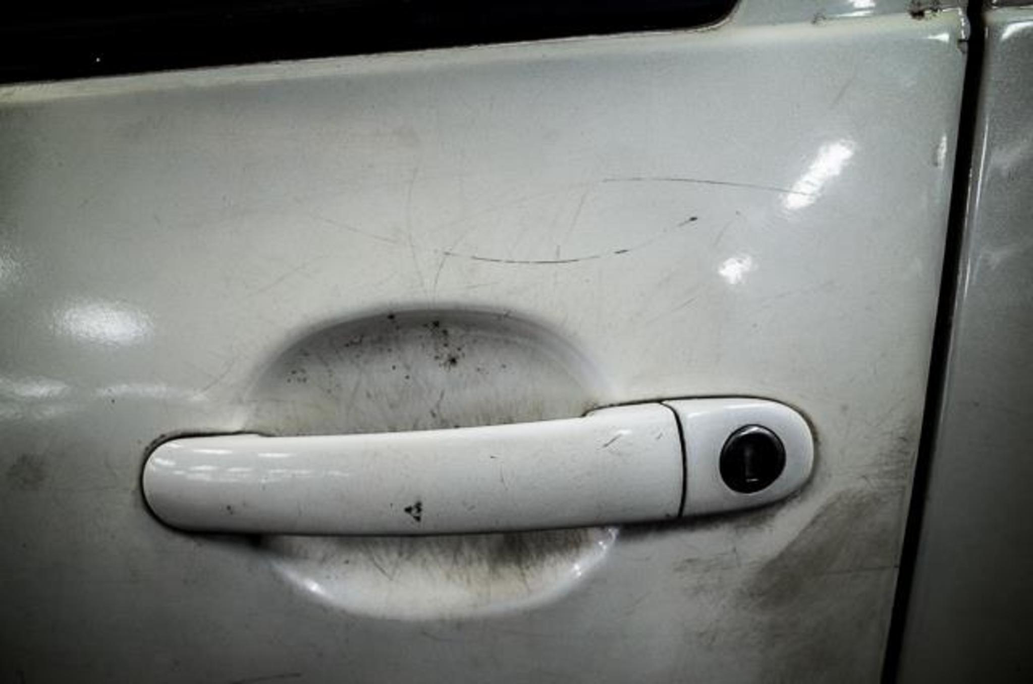 最快处理车子划痕,怎样修复车子刮痕