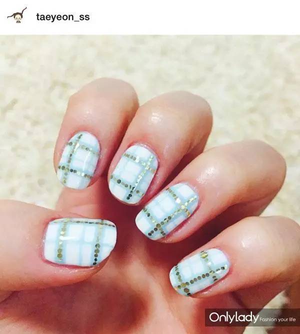 美甲款式推荐2024夏款手绘美甲,美甲款式手绘爆款美甲图显白