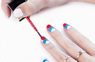 美甲款式推荐2024夏款手绘美甲,美甲款式手绘爆款美甲图显白