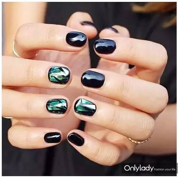 美甲款式推荐2024夏款手绘美甲,美甲款式手绘爆款美甲图显白