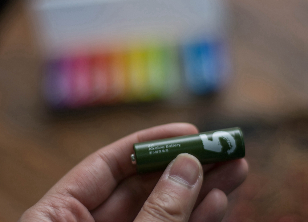 紫米彩虹电池和小米彩虹电池,小米彩虹5号电池能给相机用吗