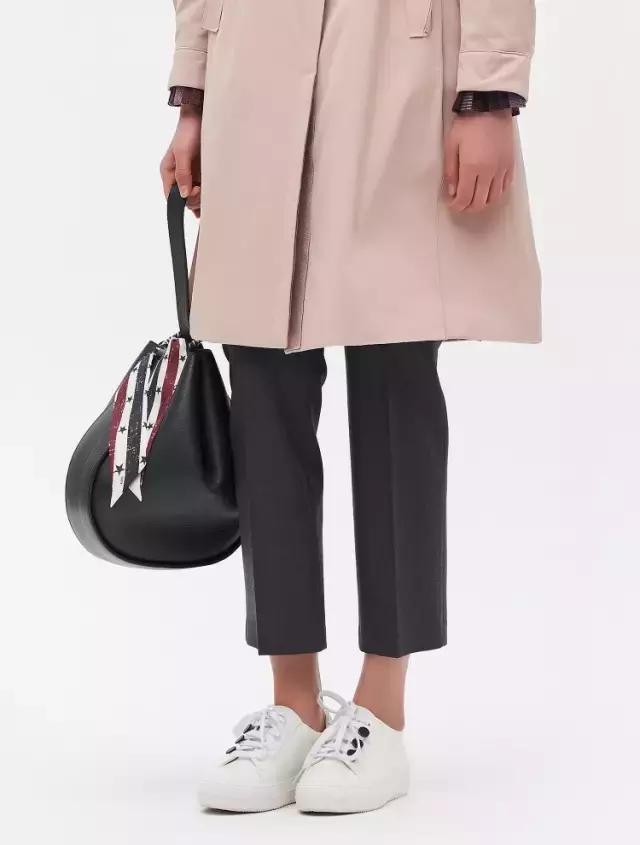 鬼怪剧终，那些美貌的包包却让女王完全停不下来种草