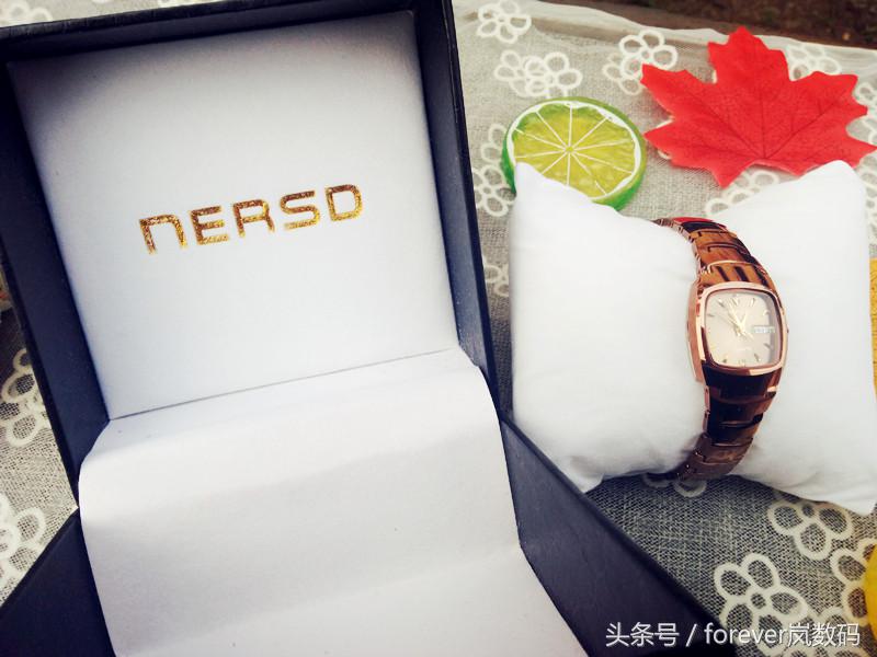 钨金双日历女表,钨钢防水简约女表