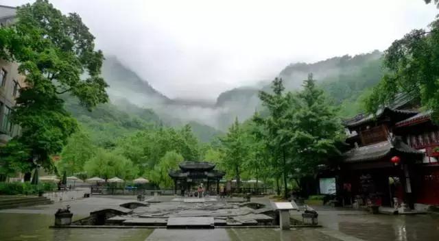 世界双遗峨眉山,双遗马拉松青城山免票吗