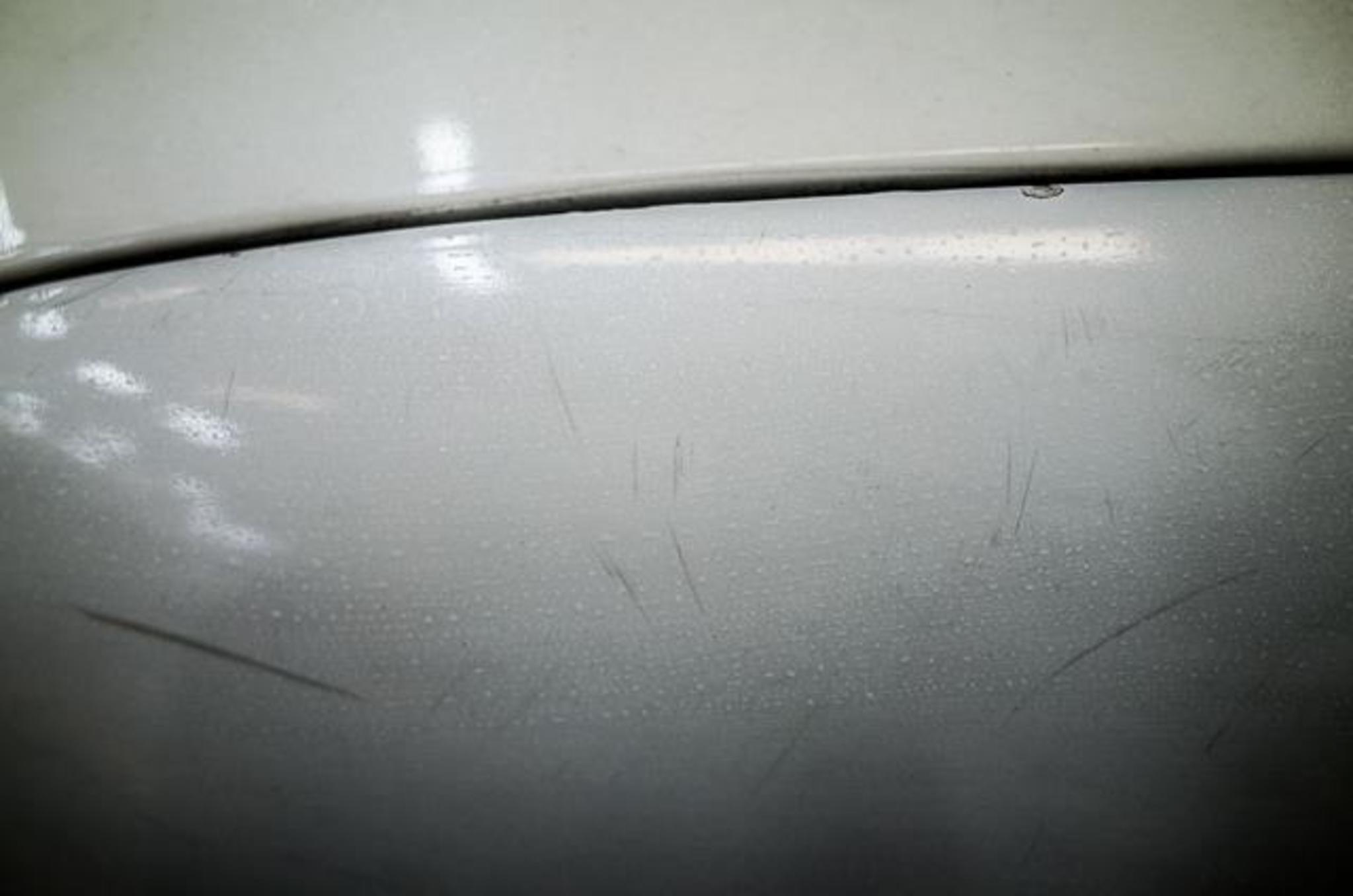 最快处理车子划痕,怎样修复车子刮痕