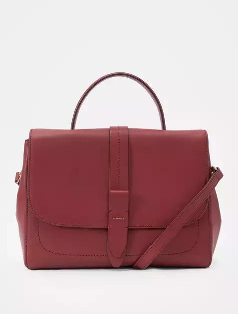 鬼怪剧终，那些美貌的包包却让女王完全停不下来种草