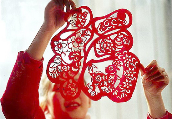 浆糊贴的春联用什么清理最快,贴春联的胶怎么清洗