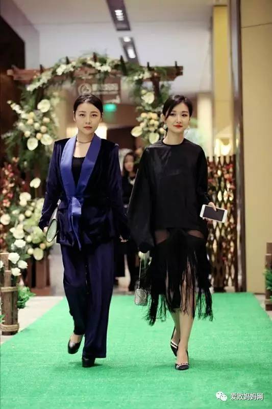 秘密花园里的时尚邂逅——第五届爱败妈妈时尚盛典闪耀绽放