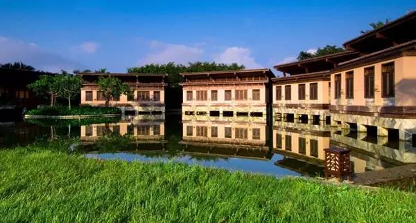 「资讯」亚龙湾红树林荣获2016中国旅游饭店业优秀企业称号，荣膺携程网年度多项大奖！