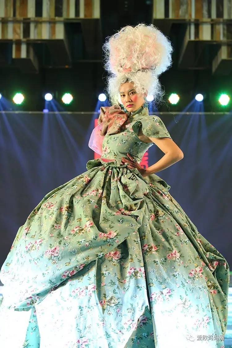 秘密花园里的时尚邂逅——第五届爱败妈妈时尚盛典闪耀绽放