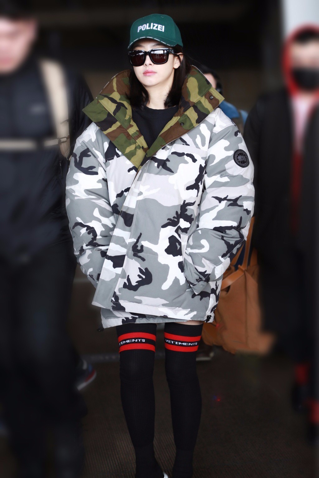 女明星机场look,盘点当红女明星们的机场照片