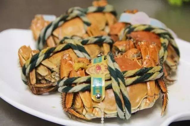 「订年夜饭赠波士顿龙虾」2017这么吃年夜饭最霸气！从没想过一顿自助，竟然吃几口就回本了……谁也别拦着我！今年就要在这儿吃！