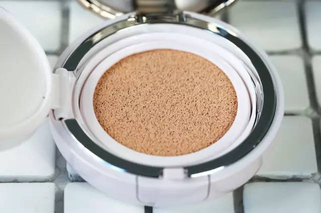 人人都说好的气垫,到底气垫好用还是粉底液好用