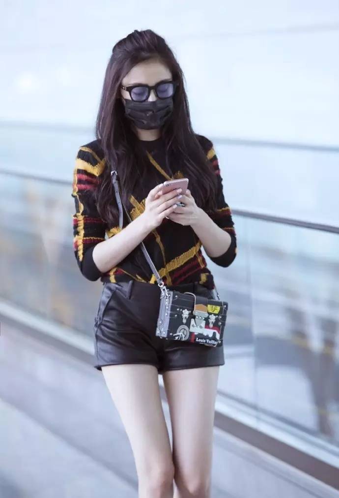 如何穿紧身皮裤,穿皮裤的正确方法视频