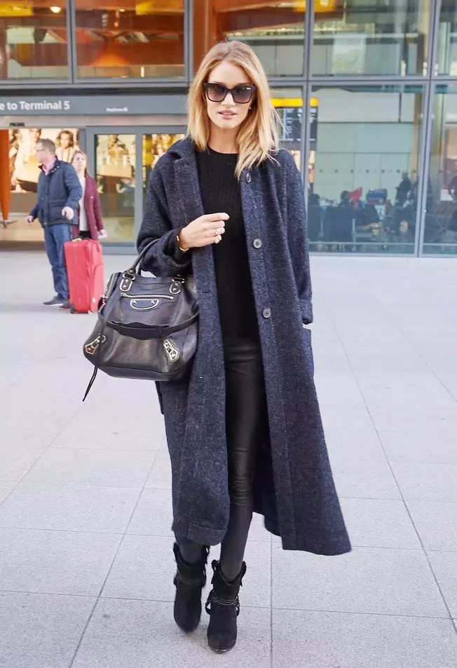 如何穿紧身皮裤,穿皮裤的正确方法视频