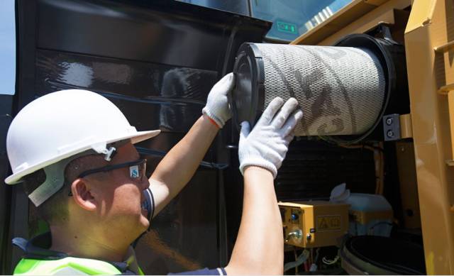 新款d2卡特彼勒挖掘机,卡特彼勒323挖掘机