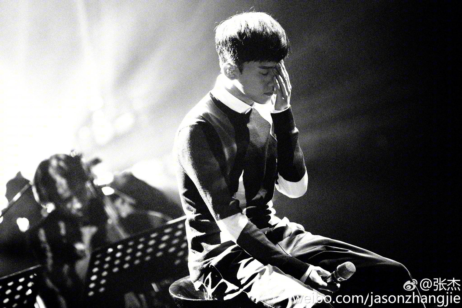 张杰感动全场的歌曲,张杰唱歌视频完整版
