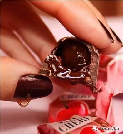 情人节女生送什么巧克力给男生，才能彰显自己的与众不同
