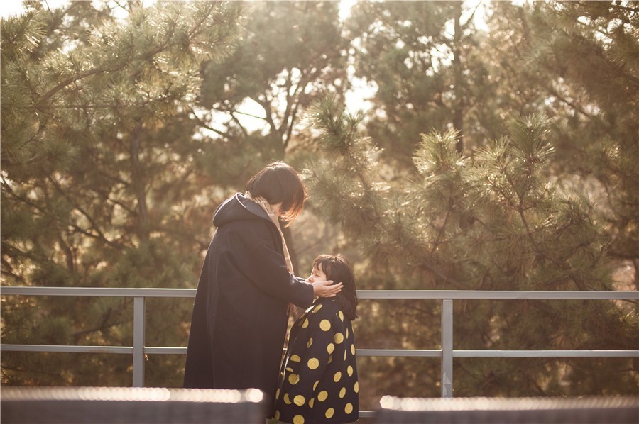 在被称做“东方瑞士”的仙境，她盖了一座令人心境荡漾的房子，森林与大海都在后花园里