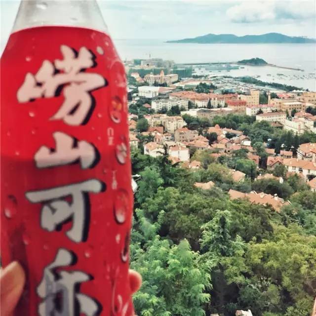 在被称做“东方瑞士”的仙境，她盖了一座令人心境荡漾的房子，森林与大海都在后花园里