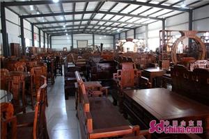 山东临清杨建军：坚守传统文化打造古色古香最美仿古家具
