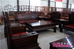 山东临清杨建军：坚守传统文化打造古色古香最美仿古家具