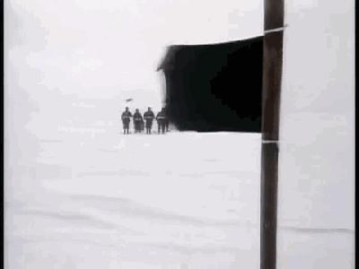 一封来自深海的情书,一封来自雪山的情书