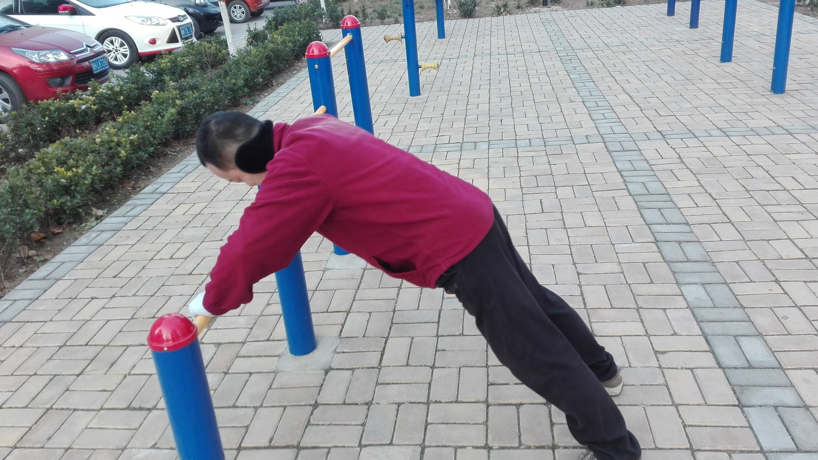 跑完步腿疼如何拉伸恢复,跑步后腿疼的拉伸动作