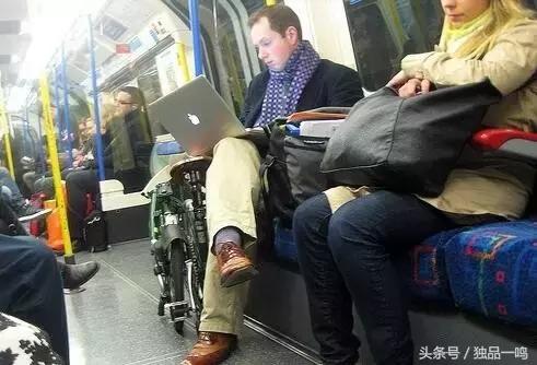 翘二郎腿如何整治,翘二郎腿怎么矫正