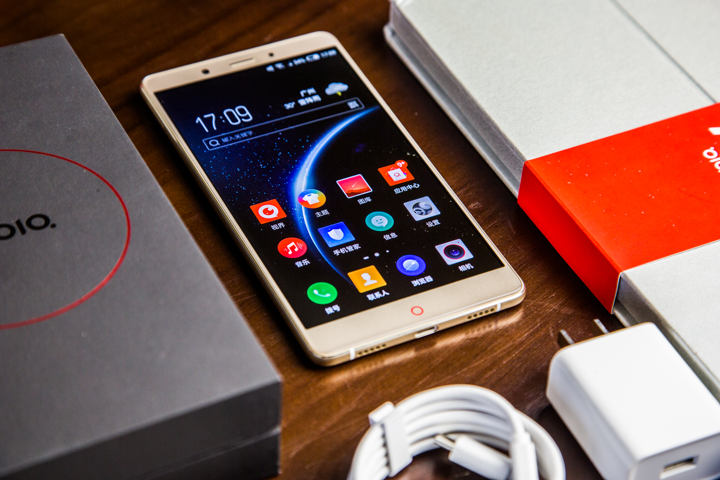 努比亚z11max开箱,努比亚z11max吃鸡