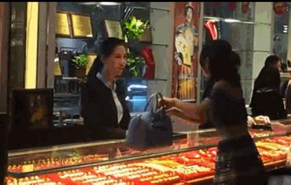 就冲他玩游戏这技术，找女朋友已经不在话下了