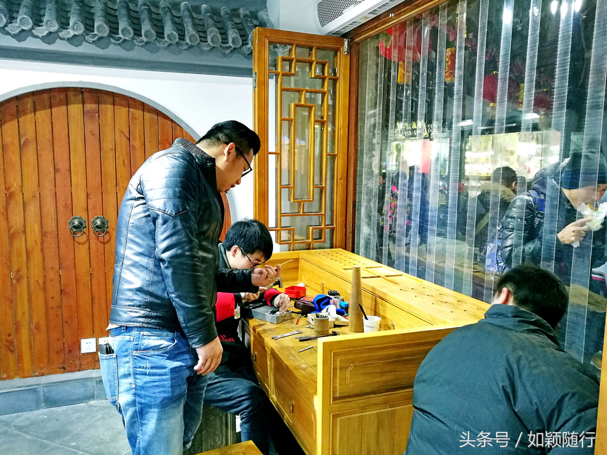 北京烟袋斜街～600年的历史文化名街古香古色京韵味十足