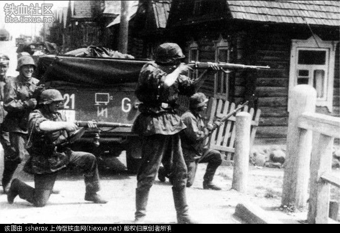 二战德国普鲁士军官基本素质,二战时德国军官为什么歪戴着帽子