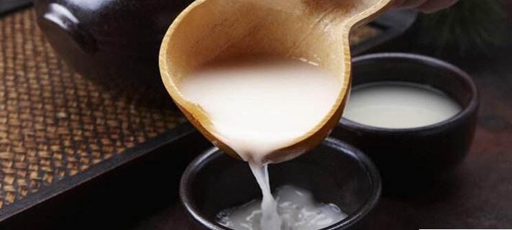 月子期间能喝米酒蛋吗,月子里喝米酒对宝宝有影响么