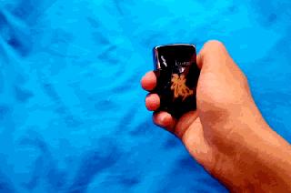 zippo打火机内胆更换方法,zippo内胆拔出来很松动吗