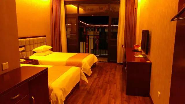 宜昌三峡恩施神农架武当山旅游团,宜昌三峡恩施