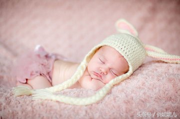 母乳瓶喂奶水突然变少补救方法,母乳突然变少怎么回事