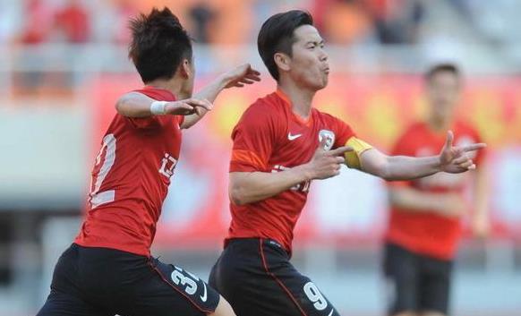 周立波持枪涉毒是怎么回事,周立波持枪涉毒案是真的吗