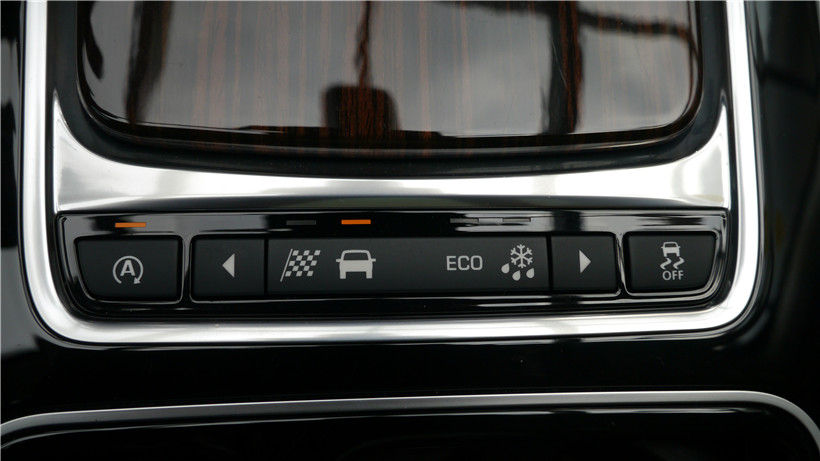 2023款捷豹xfl测评试驾视频,2018款捷豹xfl3.0t试驾