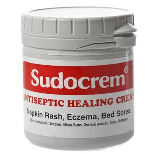 感觉毛孔里有好多白色脏东西,毛孔脏脏的怎么改善